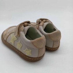 Zapatilla estrellas en color beige