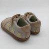 Zapatilla estrellas en color beige