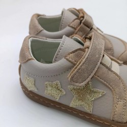 Zapatilla estrellas en color beige