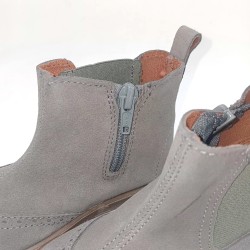 Botin Chelsea piel color gris