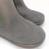 Botin Chelsea piel color gris
