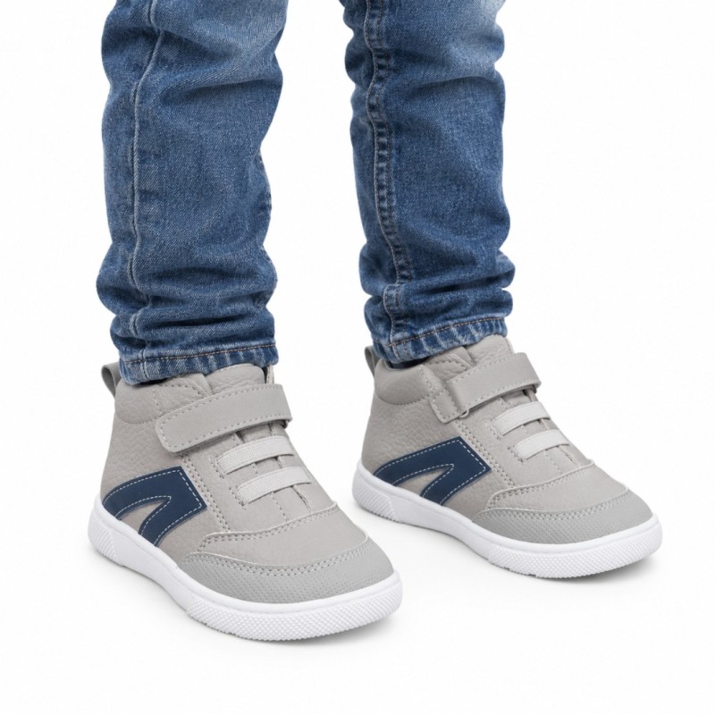 Botin sport respetuoso en gris
