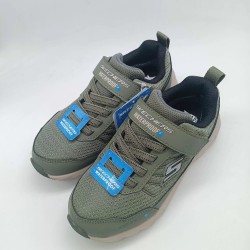 Deportivo Skechers Waterproof en verde oliva