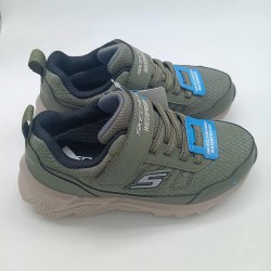 Deportivo Skechers Waterproof en verde oliva