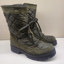 Bota militar combinada en verde caza o en negro