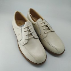 Zapato para ceremonia en color natural o azul marino