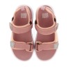 Sandalia deportiva rosa con cierres ajustables