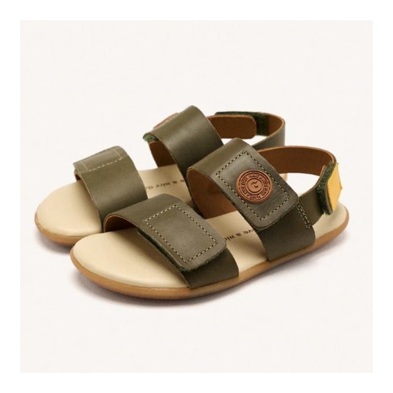 Sandalia Barefoot en piel kaki