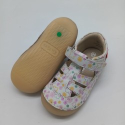 Sandalia respetuosa kickers flores