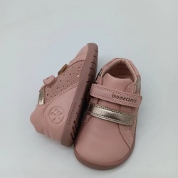 Botin respetuoso Biomecanics en piel rosa