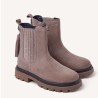 Bota de piel serraje color topo