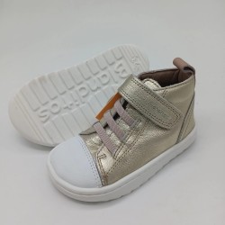 Botin Pekin de Crios en dorado