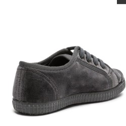 Zapatilla terciopelo Natural World gris