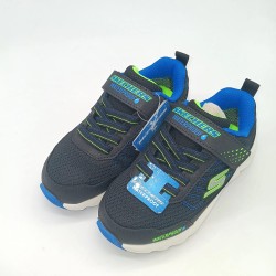 Deportivo Skechers Waterproof en azul marino